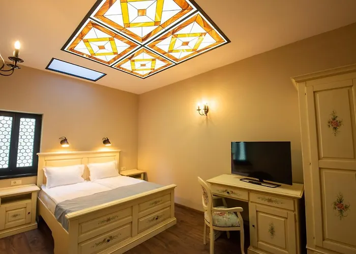 Hotel Boutique Casa Chitic -Hotel And Restaurant Str Johann Gott Nr7