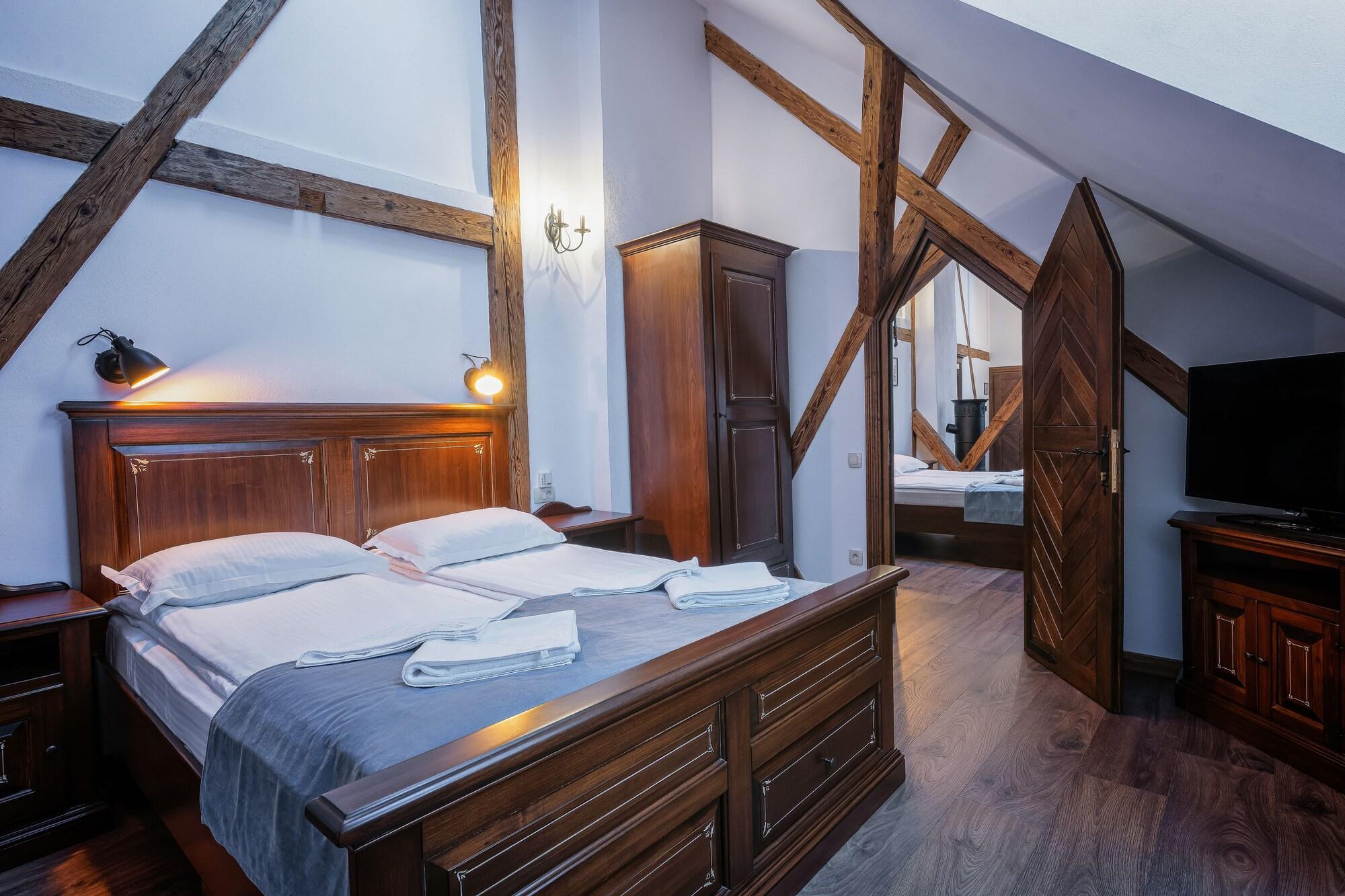 Boutique Casa Chitic -hotel And Restaurant Str Johann Gott Nr7 Hotel Brasov