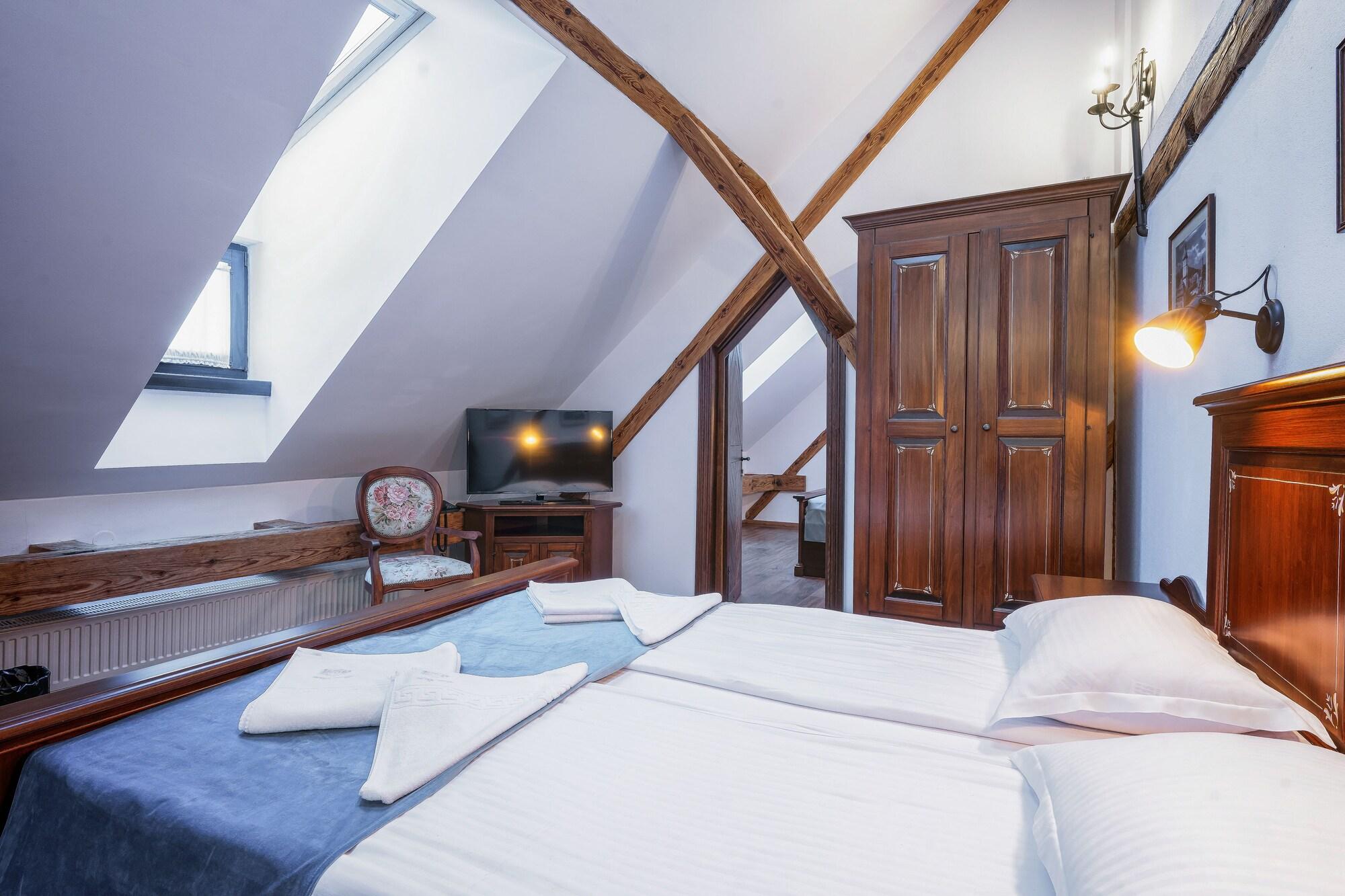 Boutique Casa Chitic -hotel And Restaurant Str Johann Gott Nr7 Hotel