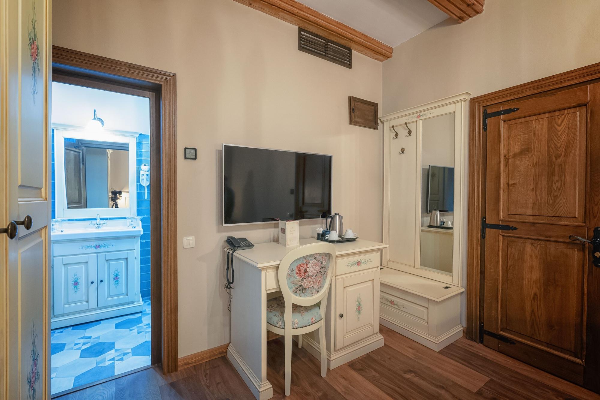 Boutique Casa Chitic -hotel And Restaurant Str Johann Gott Nr7 Hotel