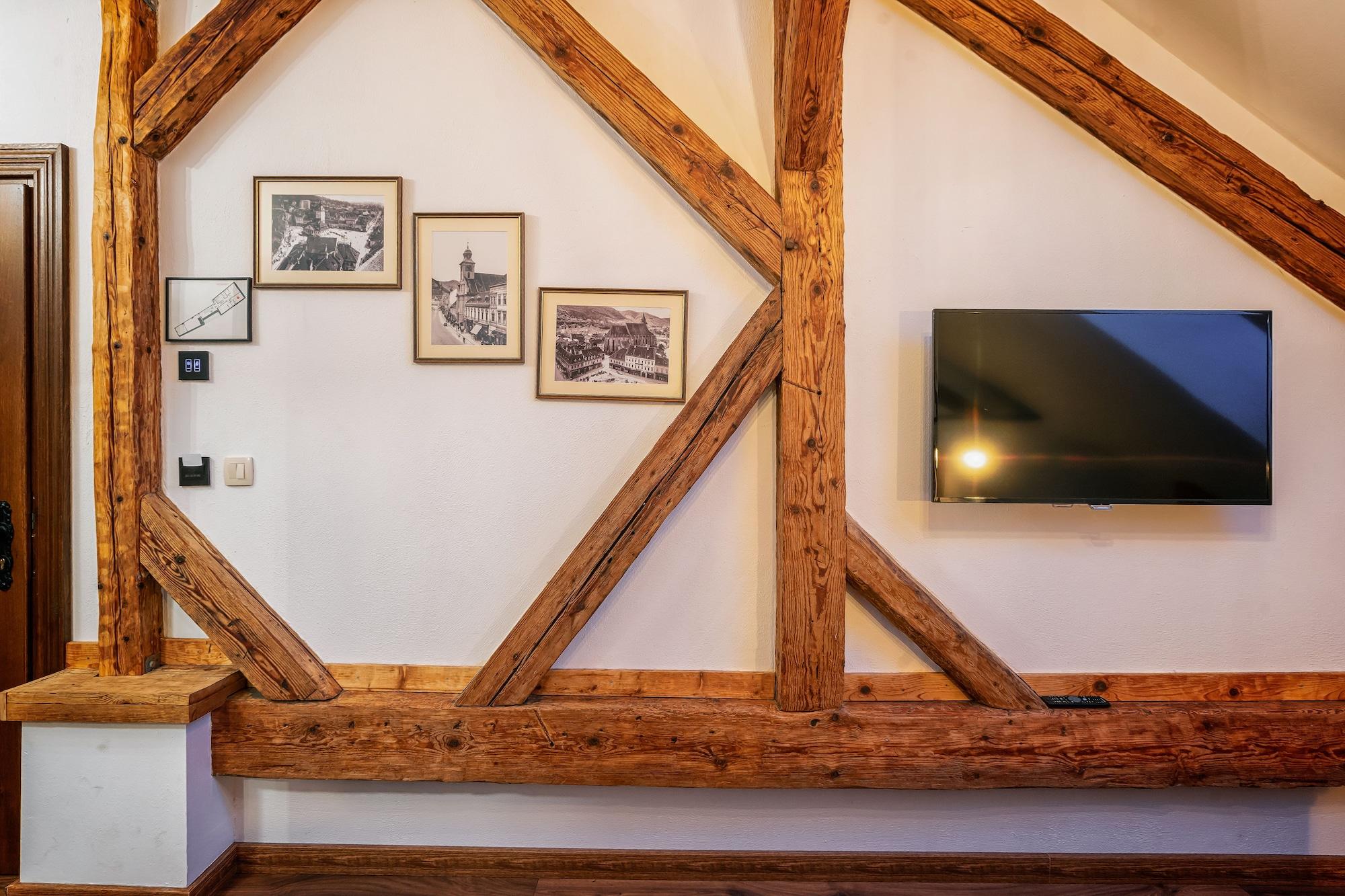 Boutique Casa Chitic -hotel And Restaurant Str Johann Gott Nr7 3*