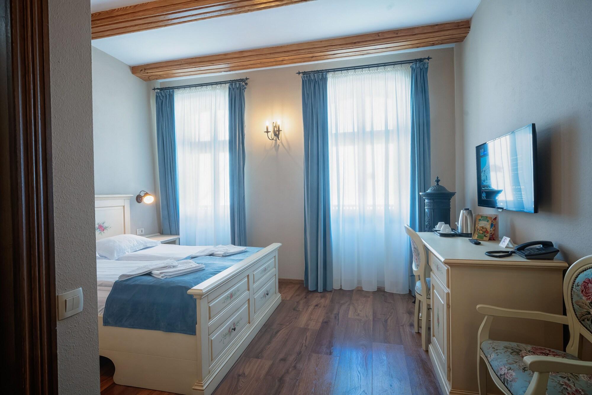 Hotel Boutique Casa Chitic -hotel And Restaurant Str Johann Gott Nr7