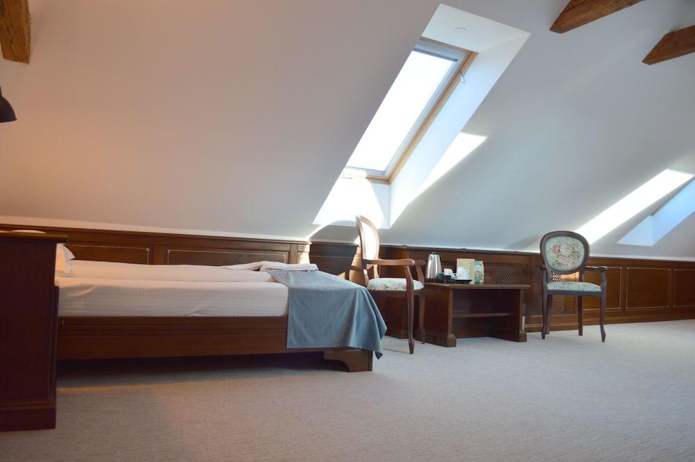Boutique Casa Chitic -hotel And Restaurant Str Johann Gott Nr7 3* Brasov