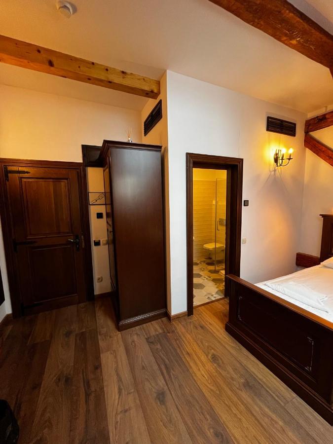 Boutique Casa Chitic -hotel And Restaurant Str Johann Gott Nr7 3* Brasov
