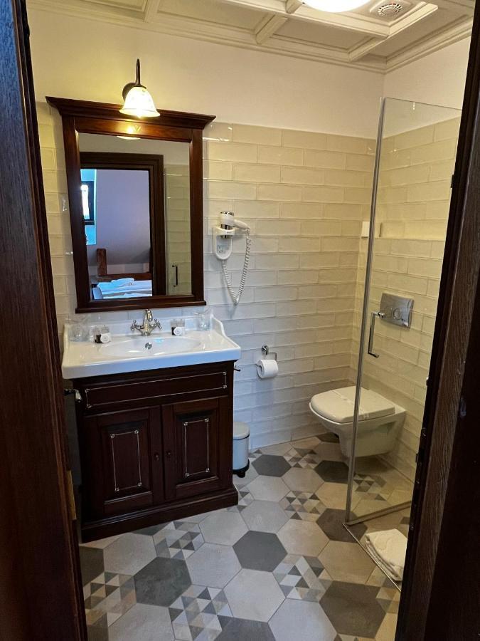 Hotel Boutique Casa Chitic -hotel And Restaurant Str Johann Gott Nr7 Brasov