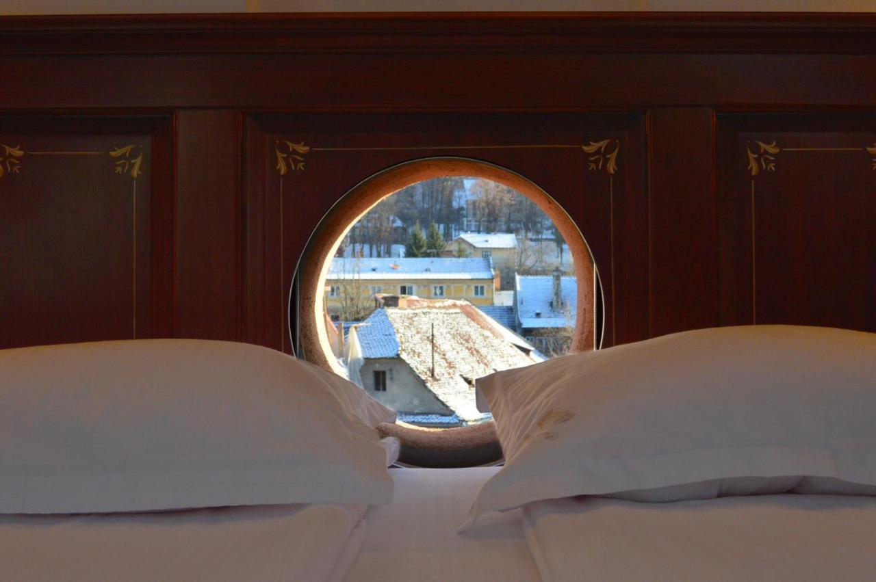 Hotel Boutique Casa Chitic -hotel And Restaurant Str Johann Gott Nr7 3*