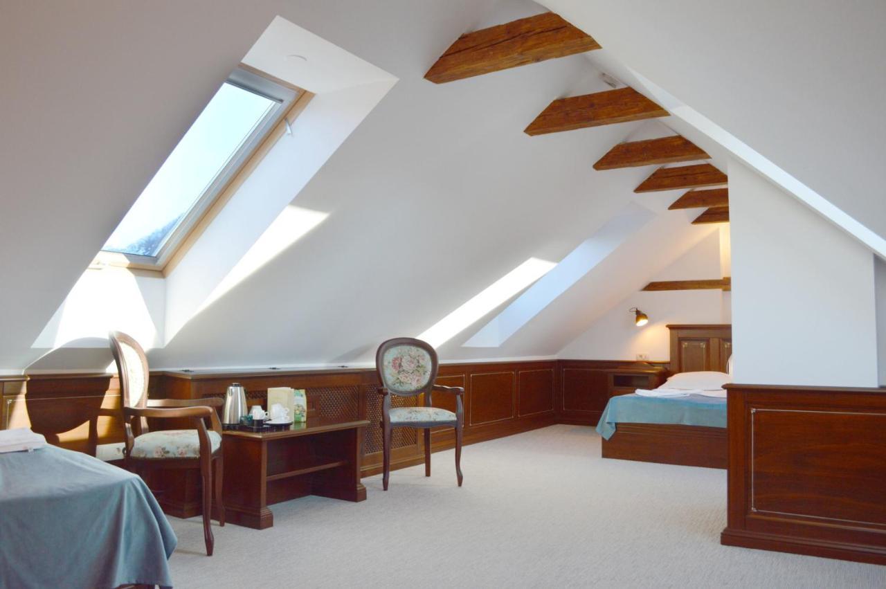 Hotel Boutique Casa Chitic -hotel And Restaurant Str Johann Gott Nr7 Brasov