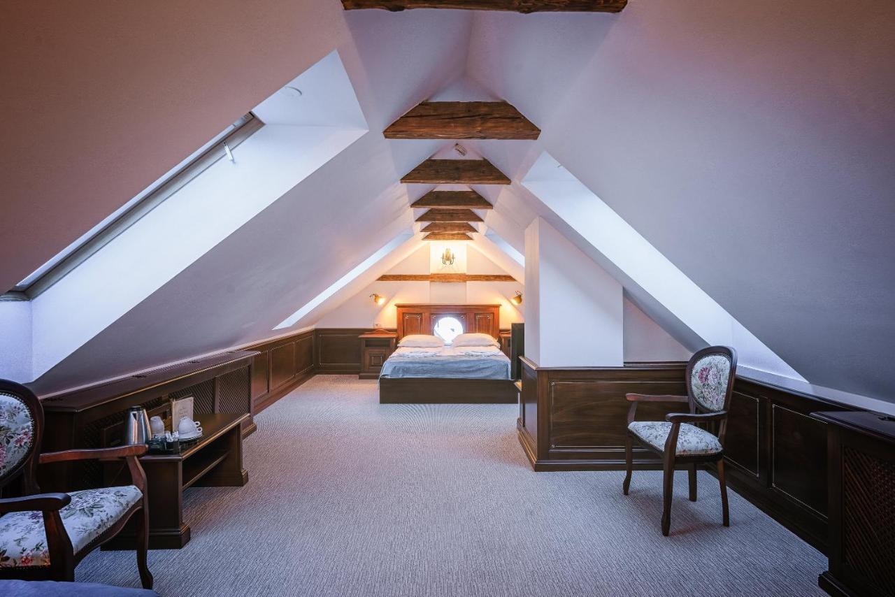 Boutique Casa Chitic -hotel And Restaurant Str Johann Gott Nr7 3* Brasov