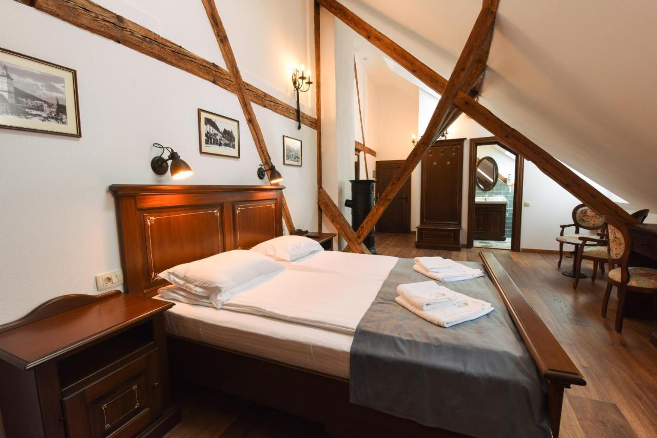 Boutique Casa Chitic -hotel And Restaurant Str Johann Gott Nr7 Brasov